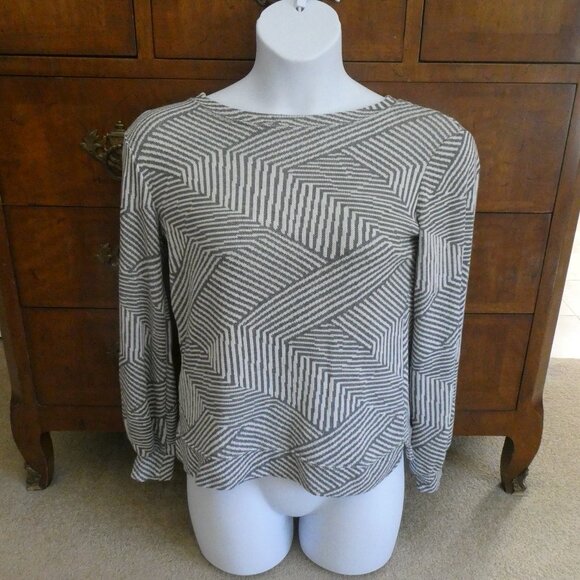 Ellen Tracy Sweater Made in Egypt Size Small - Picture 1 of 7